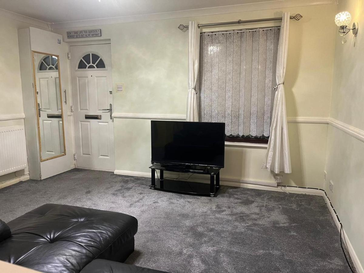 London 1 Bed Cosy House Norwood Exterior foto