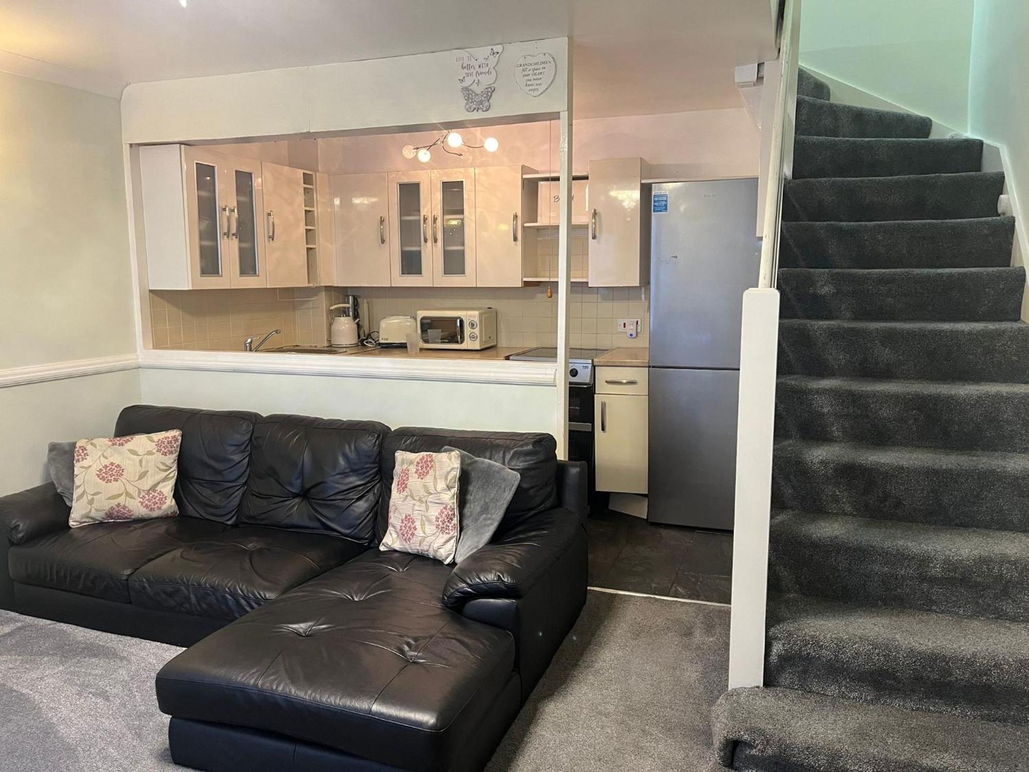 London 1 Bed Cosy House Norwood Exterior foto